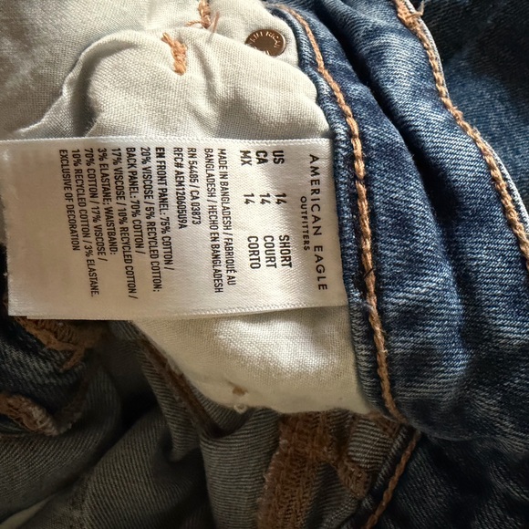 American Eagle Outfitters Dark Blue Mom Jeans with Brown Stitching - Picture 4 of 4